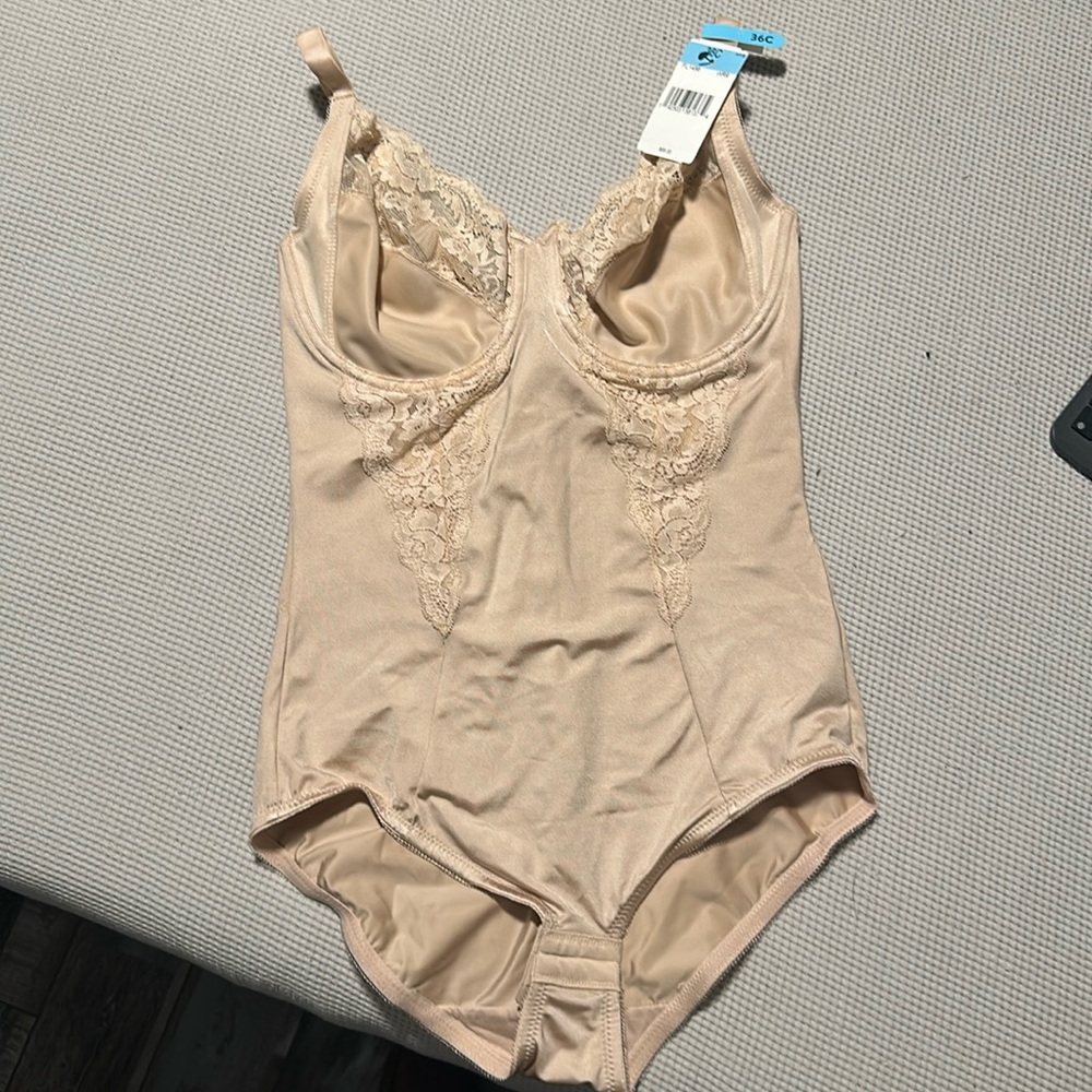 Maidenform New With Tags shapewear